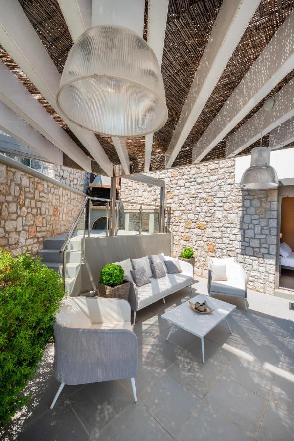 Villa Costamare - Enjoy Lazy Days On The Private Pool-Jacuzzi Pefki  Екстер'єр фото