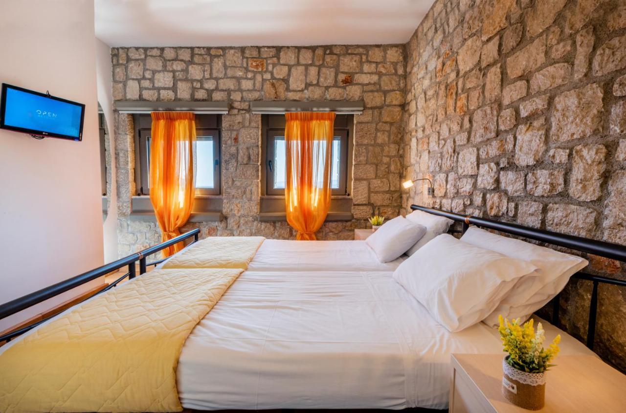 Villa Costamare - Enjoy Lazy Days On The Private Pool-Jacuzzi Pefki  Екстер'єр фото