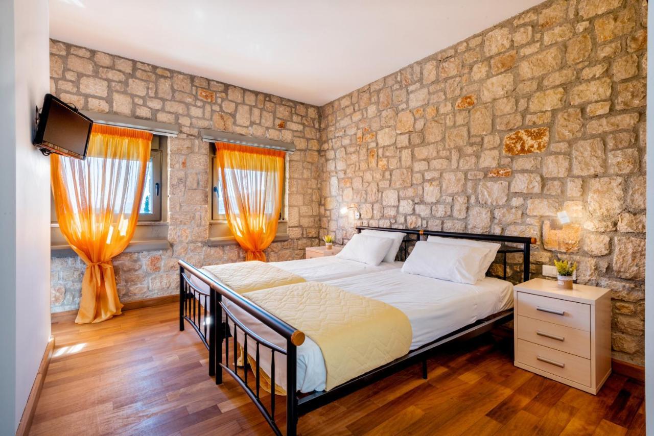Villa Costamare - Enjoy Lazy Days On The Private Pool-Jacuzzi Pefki  Екстер'єр фото