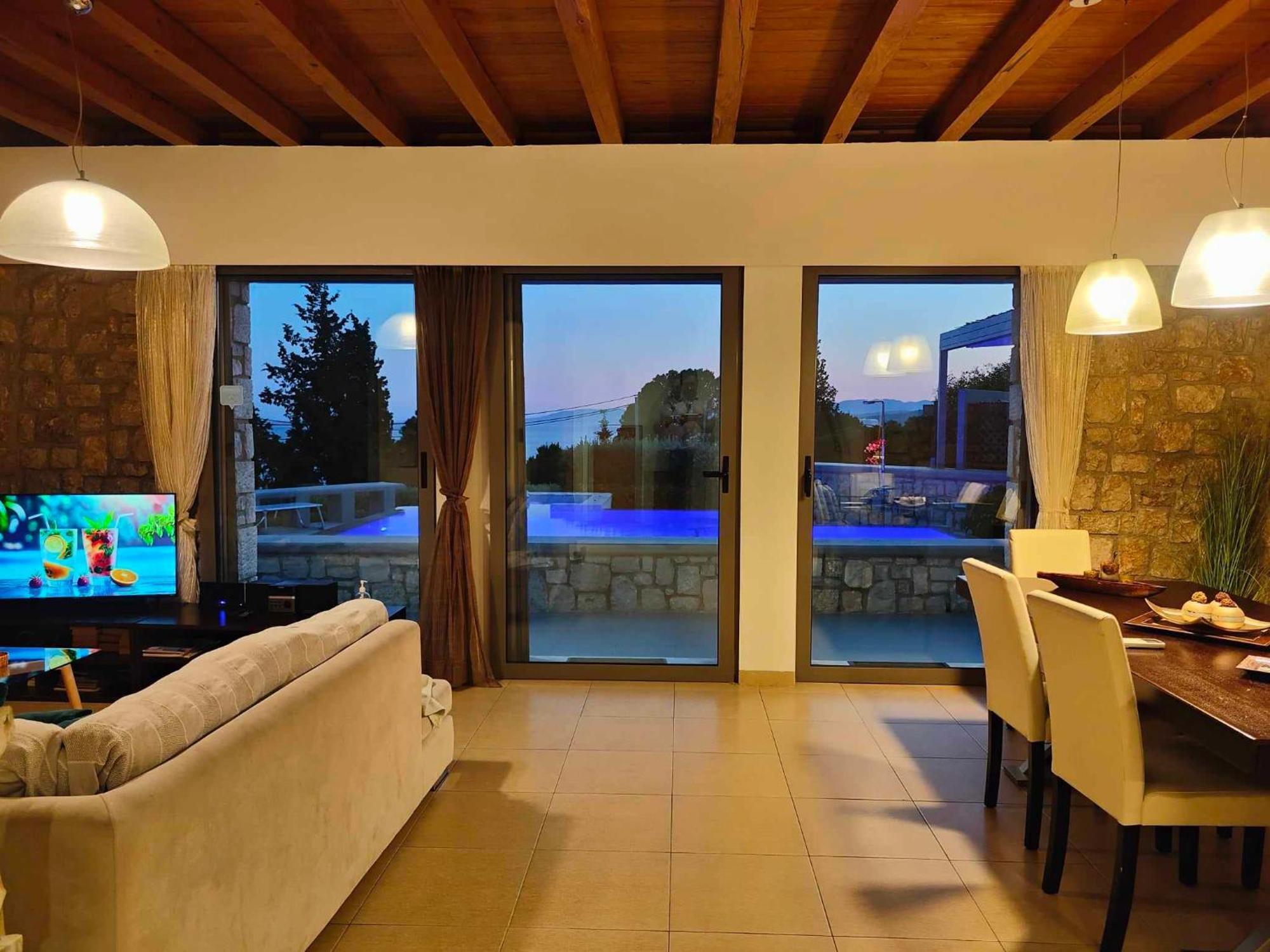 Villa Costamare - Enjoy Lazy Days On The Private Pool-Jacuzzi Pefki  Екстер'єр фото