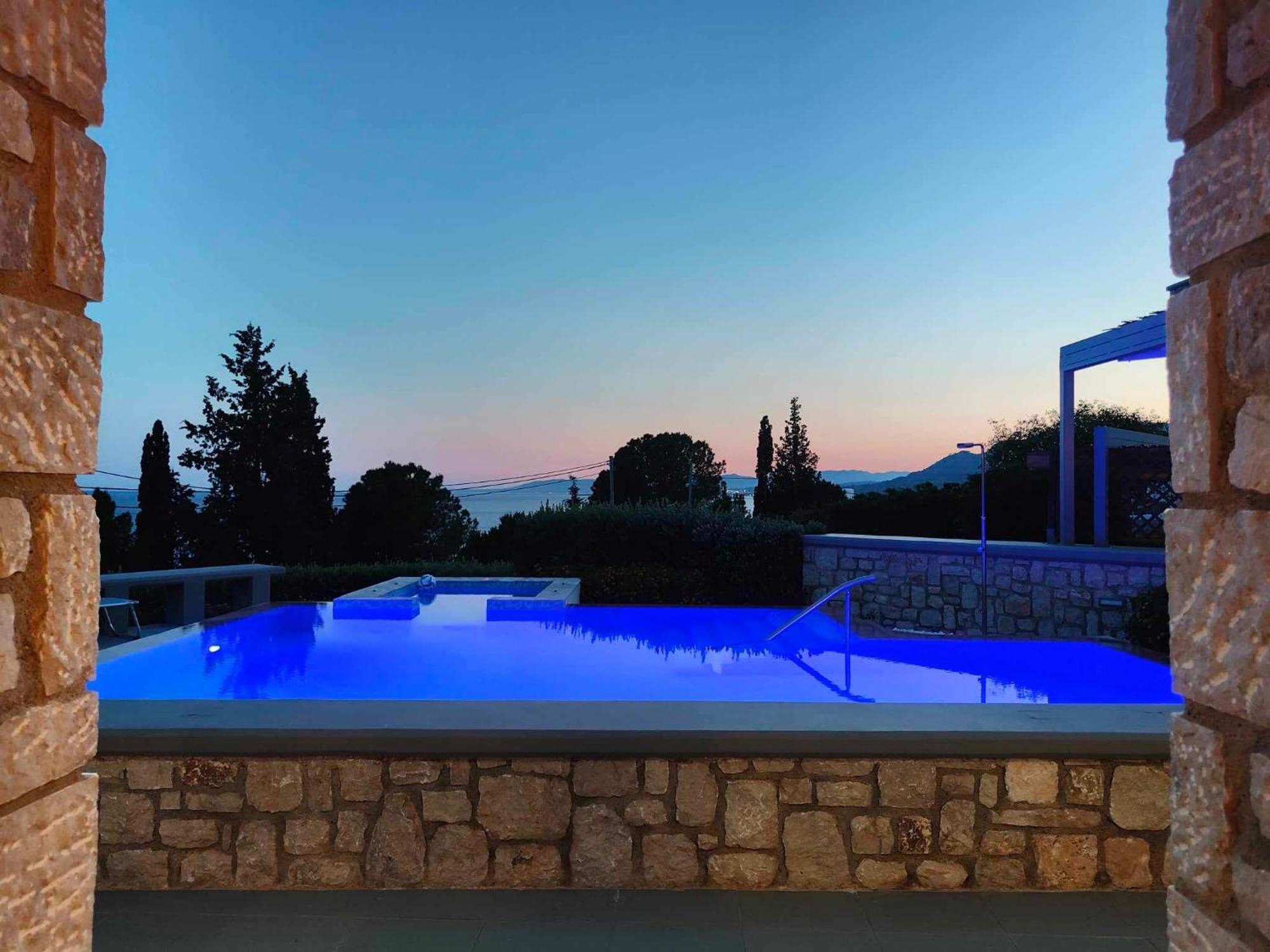 Villa Costamare - Enjoy Lazy Days On The Private Pool-Jacuzzi Pefki  Екстер'єр фото
